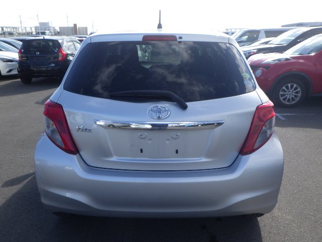 2012 Toyota Vitz